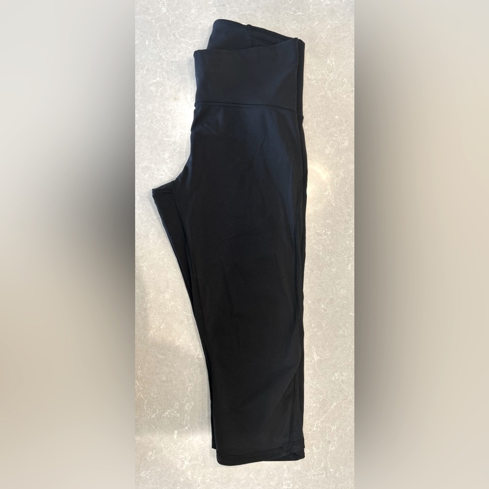 LULULEMON CROP LEGGINGS